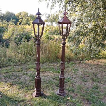 2 Lantaarnpalen antieke gietijzer lantaarnpaal buiten lampen beschikbaar voor biedingen