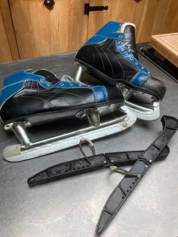 Vintage leren ijshockeyschaatsen maat 45 beschikbaar voor biedingen