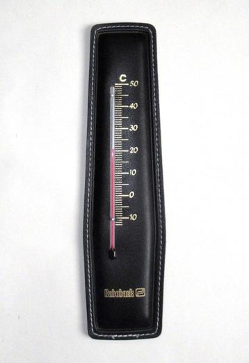 Vintage Rabobank wandthermometer op een lederen plankje.  beschikbaar voor biedingen