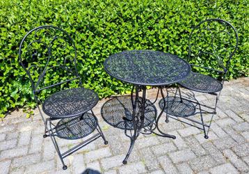 Hele mooie complete nieuwe ijzeren bistrosets. beschikbaar voor biedingen