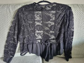 Lief kanten kort bolero jasje maat 36-38. Heel beschikbaar voor biedingen