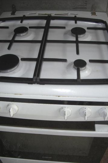 fornuis hetelucht oven beschikbaar voor biedingen