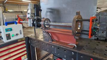 Kottermachine voor mobiel kotteren en lassen beschikbaar voor biedingen