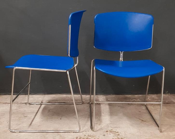 Nog 1 x Max stacker vergaderstoel buisframe stoel design, Huis en Inrichting, Stoelen, Zo goed als nieuw, Vijf, Zes of meer stoelen