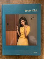 Erwin Olaf Volume 1 - Aperture, Boeken, Kunst en Cultuur | Fotografie en Design, Ophalen of Verzenden, Zo goed als nieuw