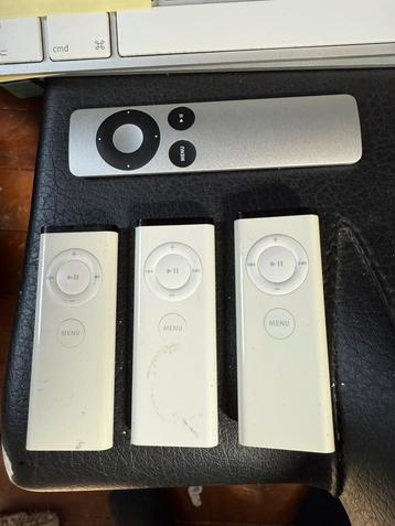 Apple Remote oud modellen defect  beschikbaar voor biedingen