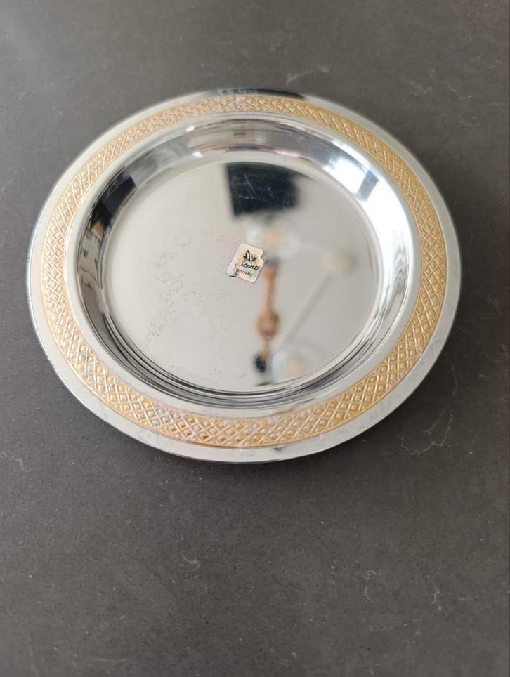 Metalen Serveerschaal met Gouden Rand, Huis en Inrichting, Woonaccessoires | Dienbladen, Gebruikt, Metaal, Rond, Ophalen of Verzenden