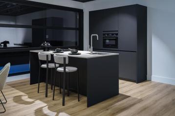 Moderne keuken grafietzwart ultramat beschikbaar voor biedingen