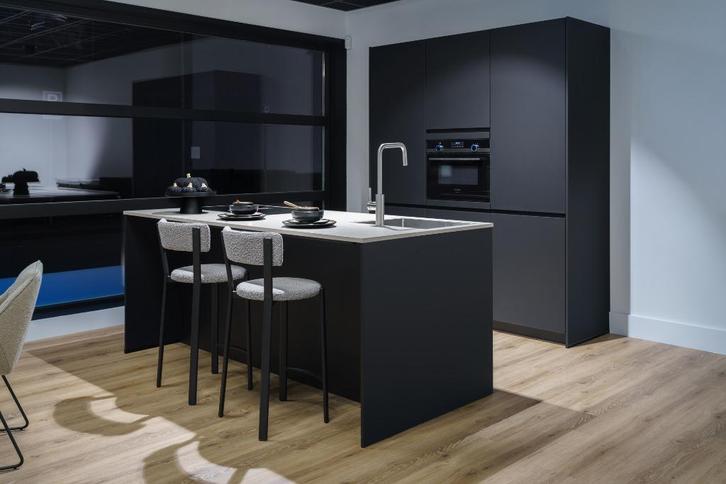 Moderne keuken grafietzwart ultramat, Huis en Inrichting, Keuken | Complete keukens, Zo goed als nieuw, Enkelwandige keuken, Zwart