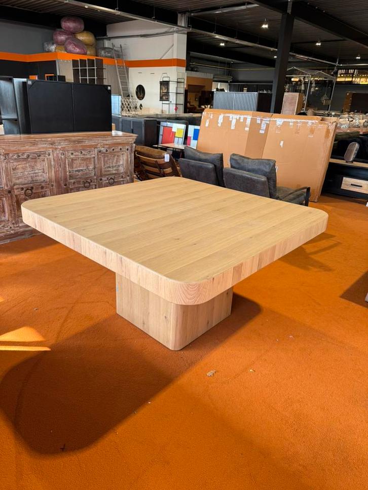 Vierkante eettafel 140x140cm 30%korting! Prijs op aanvraag, Huis en Inrichting, Tafels | Eettafels, Nieuw, Vijf personen of meer
