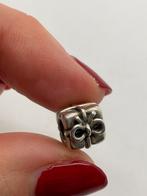 Z896 Pandora set van 2 zilveren bedels kadootje, Pandora, Ophalen of Verzenden, Zo goed als nieuw, X