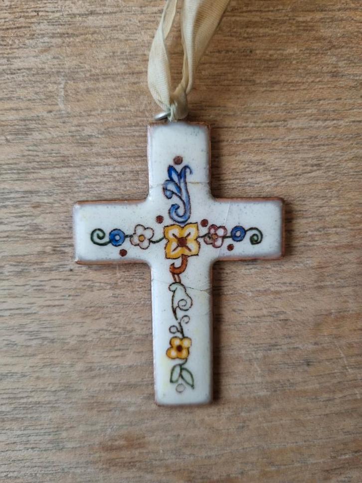 Vintage Kruis Hanger met Bloemen, Antiek en Kunst, Antiek | Emaille, Ophalen