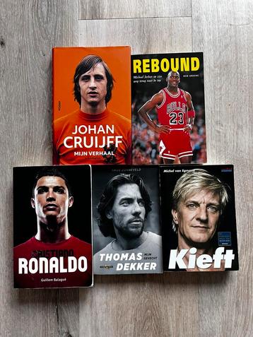 Sportboeken / Biografieën beschikbaar voor biedingen