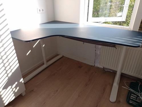 Ikea Bekant hoekbureau, links, 160cm x 110cm, Huis en Inrichting, Bureaus, Zo goed als nieuw, Bureau, In hoogte verstelbaar, Ophalen