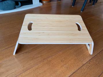 Laptoptafeltje/ondersteuning van Ikea, type Bräda, als nieuw beschikbaar voor biedingen