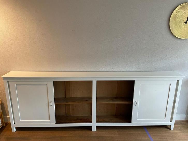 Brede lage kast met schuifdeuren, wit, Huis en Inrichting, Kasten | Buffetkasten, Gebruikt, 100 tot 150 cm, 200 cm of meer, 25 tot 50 cm