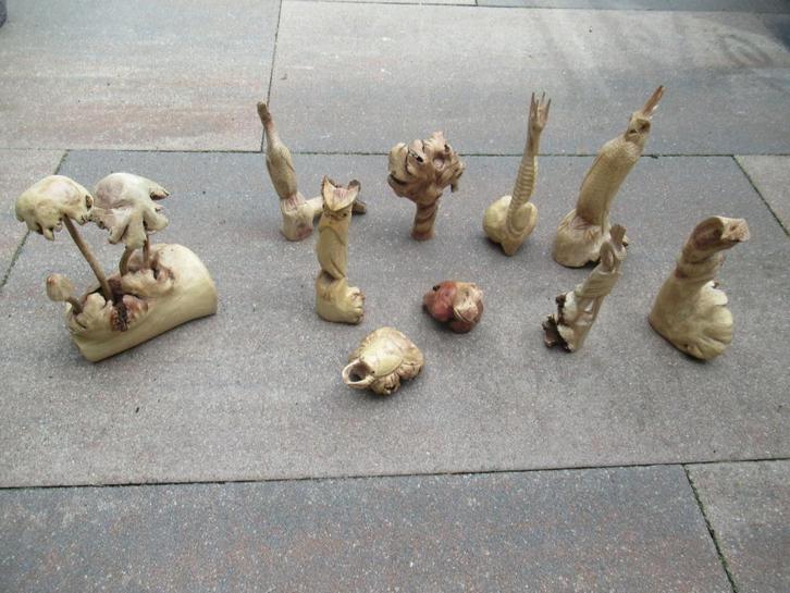 HOUTSNIJWERKEN 10 stuks handwerk lichte kleur zie beschr., Antiek en Kunst, Kunst | Beelden en Houtsnijwerken, Ophalen of Verzenden