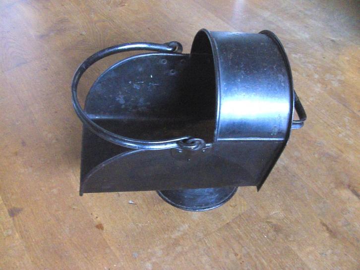 Antieke Kolenkit / Brikethouder /Houtbak, Huis en Inrichting, Haarden, Gebruikt, Houthaard, Ophalen of Verzenden