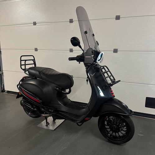 Vespa Sprint 3694Km Full Options Black on Black Mat zwart, Fietsen en Brommers, Scooters | Vespa, Zo goed als nieuw, Vespa S, Maximaal 25 km/u