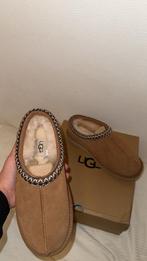 Uggs Tasman, Ophalen of Verzenden, Zo goed als nieuw, Instappers, Beige