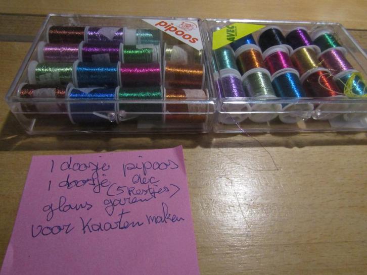 2 doosjes met metallic garen voor Kaarten maken., Hobby en Vrije tijd, Kaarten | Zelf maken, Nieuw, Overige typen, Overige thema's