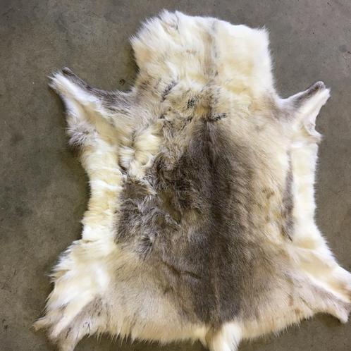 Rendierenhuid vloerkleedje, Huis en Inrichting, Stoffering | Tapijten en Kleden, Gebruikt, 50 tot 100 cm, 100 tot 150 cm, Overige vormen