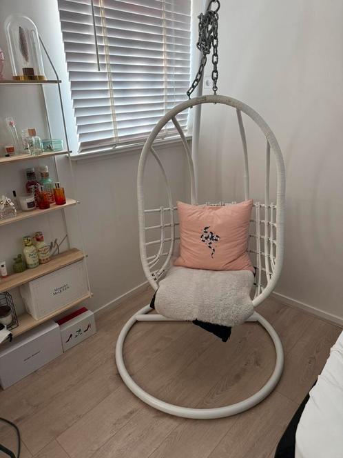Sissyboy Egg Chair, Huis en Inrichting, Stoelen, Zo goed als nieuw, Eén, Wit, Ophalen