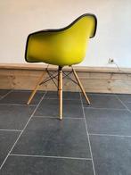 Vier Vitra DAW , volledig bekleed, esdoorn goud, mosterd, Huis en Inrichting, Overige kleuren, Design, Ophalen of Verzenden, Zo goed als nieuw