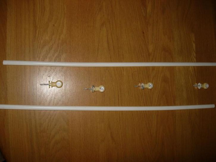 Te koop aangeboden: roeden voor vitrage, Huis en Inrichting, Stoffering | Gordijnen en Lamellen, Zo goed als nieuw, Wit, Ophalen