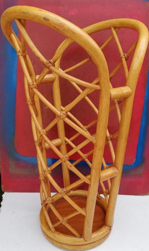 Paraplu bak. Rotan. Bohemian stijl. Ca '60., Huis en Inrichting, Woonaccessoires | Paraplubakken, Zo goed als nieuw, Overige materialen