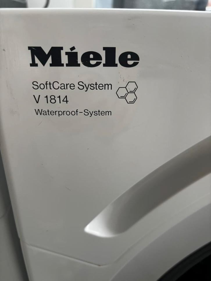 Miele Wasmachine - Werkt nog prima!, Witgoed en Apparatuur, Wasmachines, Gebruikt, Voorlader, 4 tot 6 kg, 85 tot 90 cm, 1200 tot 1600 toeren
