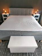 King size bed,grey, Ophalen, Zo goed als nieuw, Hout, 70 cm of meer