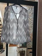 Te koop dames blouse, merk Freequent, maat M, kleur zwart/ w, Maat 38/40 (M), Freequent, Wit, Ophalen of Verzenden