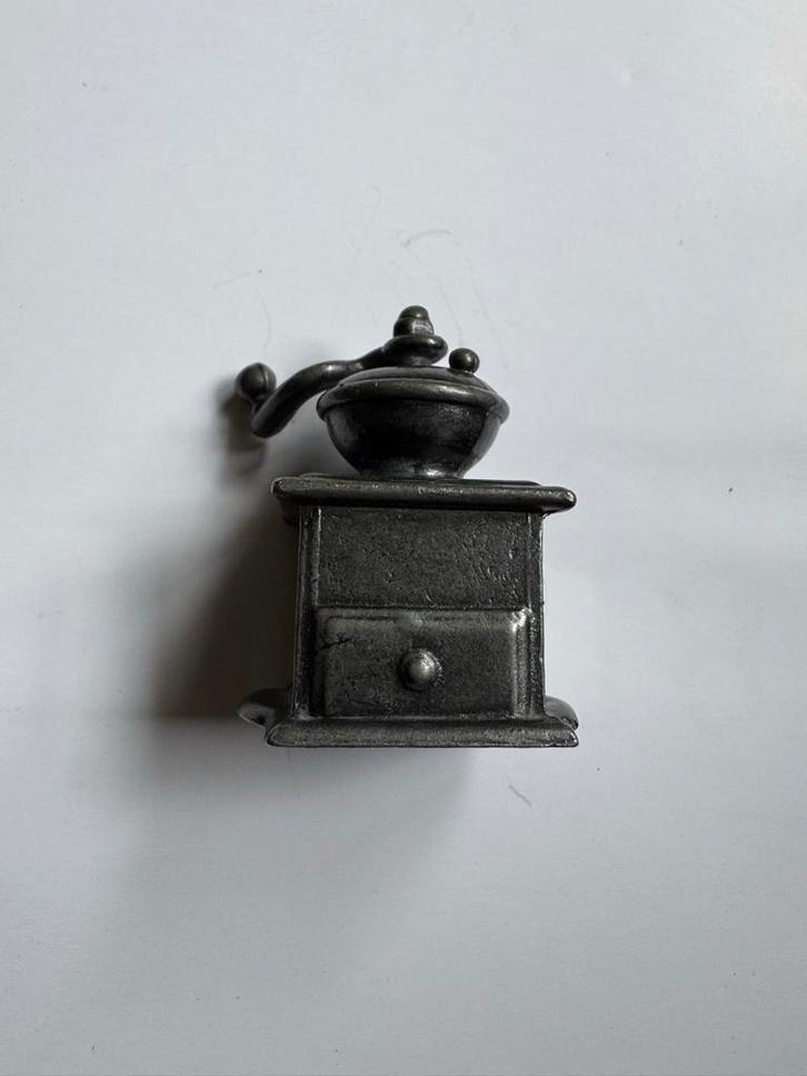 Vintage Miniatuur Koffiemolen - Decoratief, Antiek en Kunst, Antiek | Tin, Ophalen of Verzenden