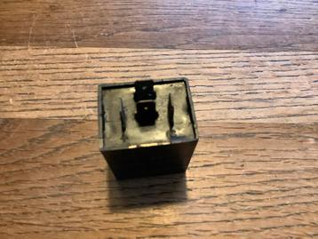 Relais.                      (Box D, nr 16A) beschikbaar voor biedingen