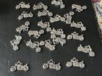 25 Bedeltjes ( Motor ) voor een Armband of Ketting., Ophalen of Verzenden, Nieuw, Zilver, Staal