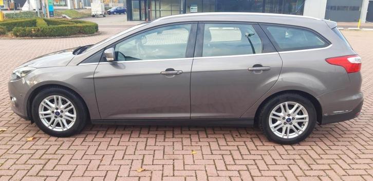 Ford Focus Titanium 1.0 Ecoboost 92KW Wagon 2013 Bruin, Auto's, Ford, Particulier, Focus, ABS, Airbags, Airconditioning, Bluetooth