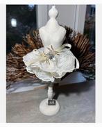 Toonbank Paspopje met Rok, gratis Broche Spin, mooi, Ophalen of Verzenden