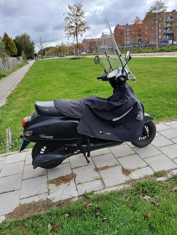 Scooter GTS toscana  2019 beschikbaar voor biedingen