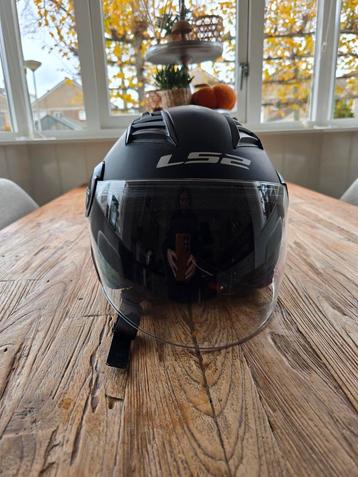 Helm L52 Airflow, zwart, kort gebruikt bijrijdershelm beschikbaar voor biedingen