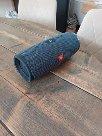 Jbl charge essential 2  beschikbaar voor biedingen
