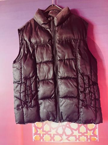 Zo goed als nieuwe zwarte bodywarmer maat 38 (164) nu 15€ beschikbaar voor biedingen