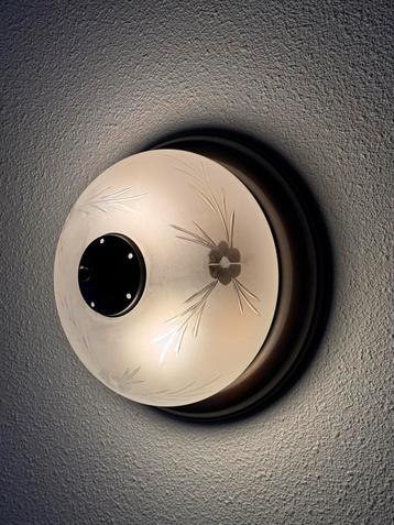 Plafondlamp beschikbaar voor biedingen