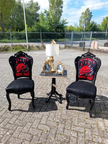 2 x zwarte barok stoelen opnieuw gestoffeerd 125.00 p.s  beschikbaar voor biedingen