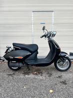 Aprilia mojito scooter brom 2007 eerste eigenaar nieuw 500km, Fietsen en Brommers, Scooters | Aprilia, Ophalen of Verzenden, Gebruikt
