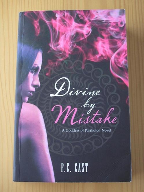 Divine by mistake - P.C. Cast, Boeken, Fantasy, Gelezen, Ophalen of Verzenden