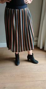 Vila Joy gestreepte plissé rok - Maat M, Kleding | Dames, Rokken, Maat 38/40 (M), Overige kleuren, Ophalen of Verzenden, Zo goed als nieuw