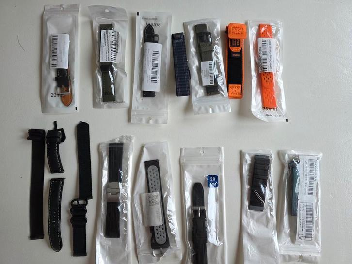 15 Samsung Galaxy Watch bandjes 20 mm., Sieraden, Tassen en Uiterlijk, Sporthorloges, Zo goed als nieuw, Android, Zwart, Ophalen of Verzenden