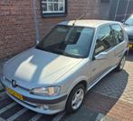 Peugeot 106 1.4 Sport 2001 Grijs, Auto's, Voorwielaandrijving, 4 cilinders, 400 kg, Origineel Nederlands