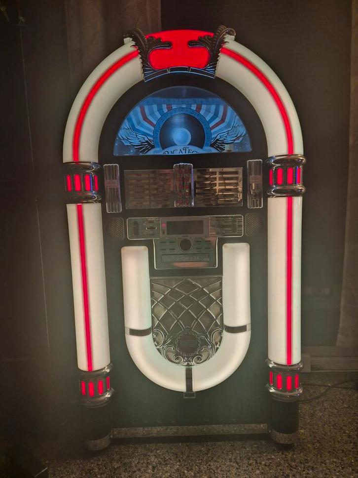 Jukebox, platenspeler, cd, bleutooth, radio, LED, enzzzzzzzz, Verzamelen, Automaten | Jukeboxen, Overige merken, 1970 tot heden